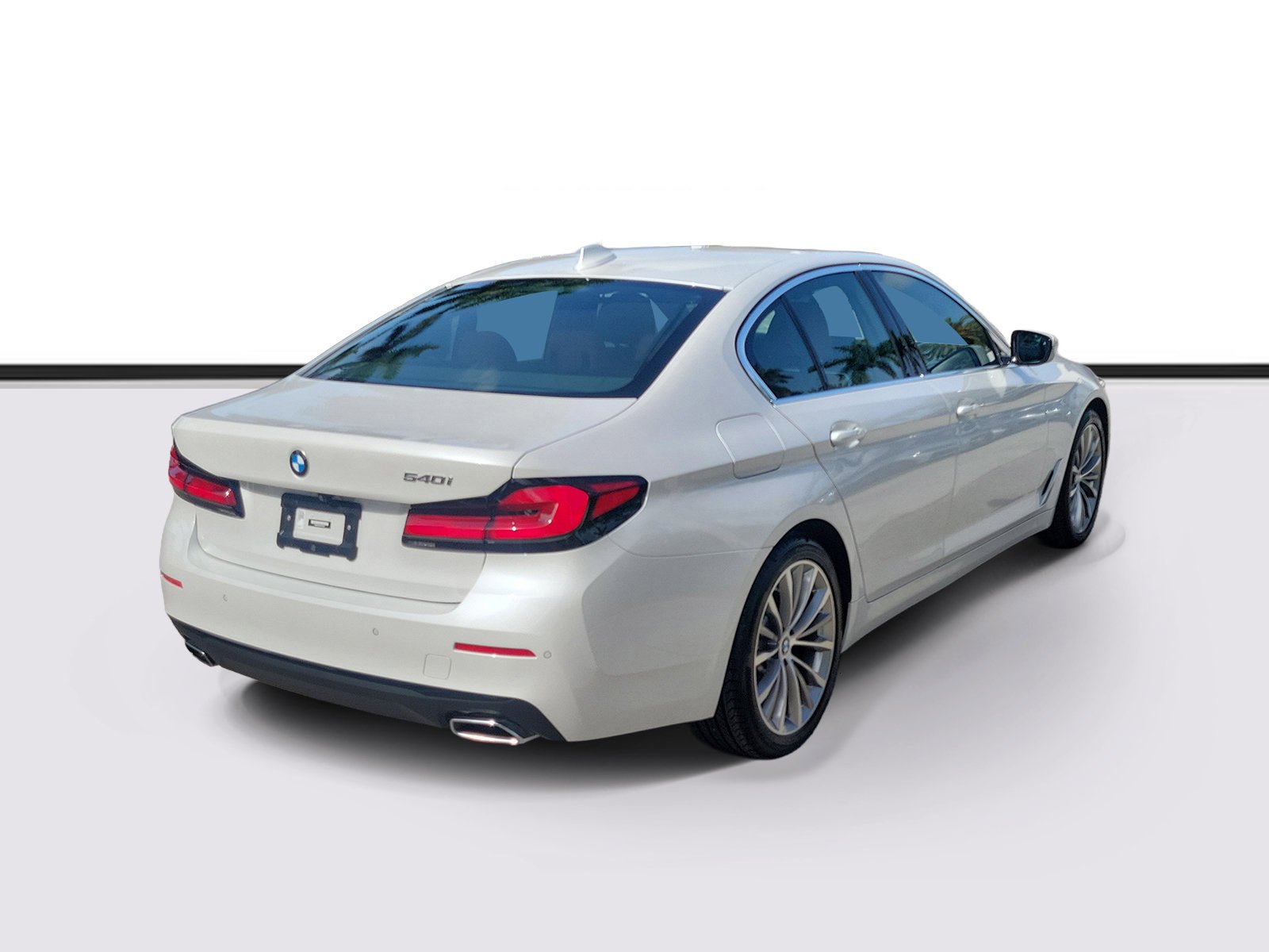 Certified Used 2023 Mineral White Metallic BMW 540i image 4