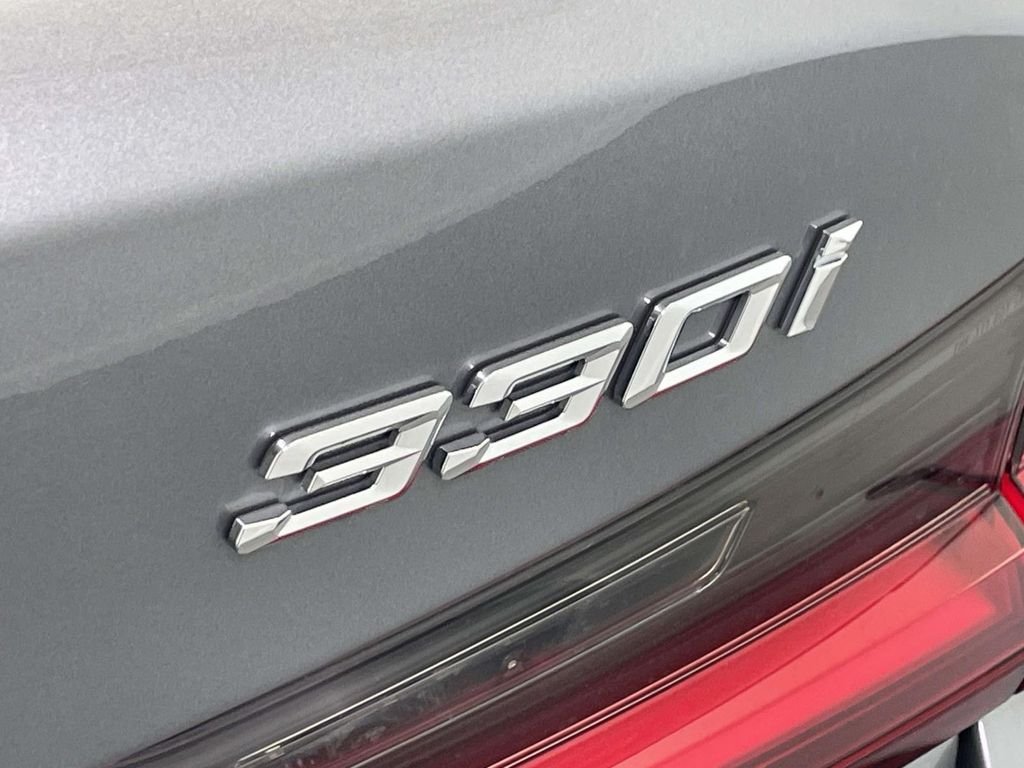 2025 BMW 3 Series 330i - Photo 10