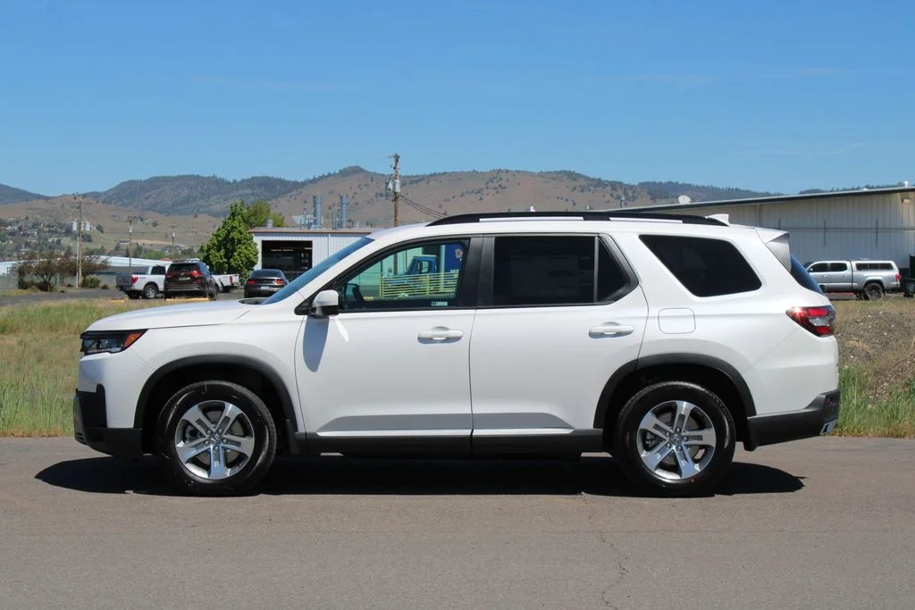 New 2026 Platinum White Pearl Honda AWD EX-L image 3