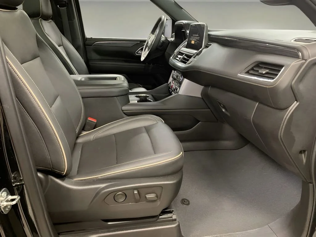 2023 GMC Yukon SLT - Photo 11