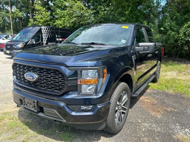 Used 2023 Blue Ford XL image 1