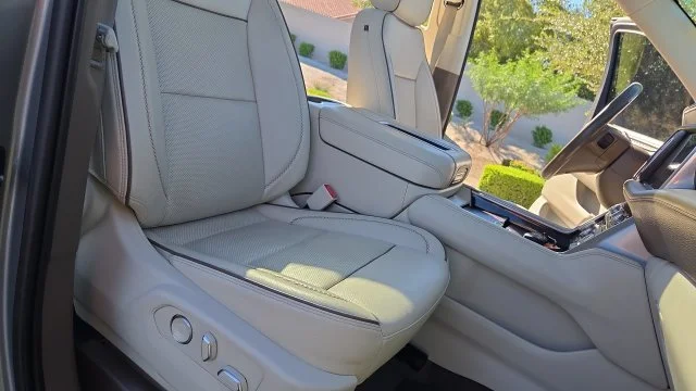 Used 2021 Gray GMC Denali image 23