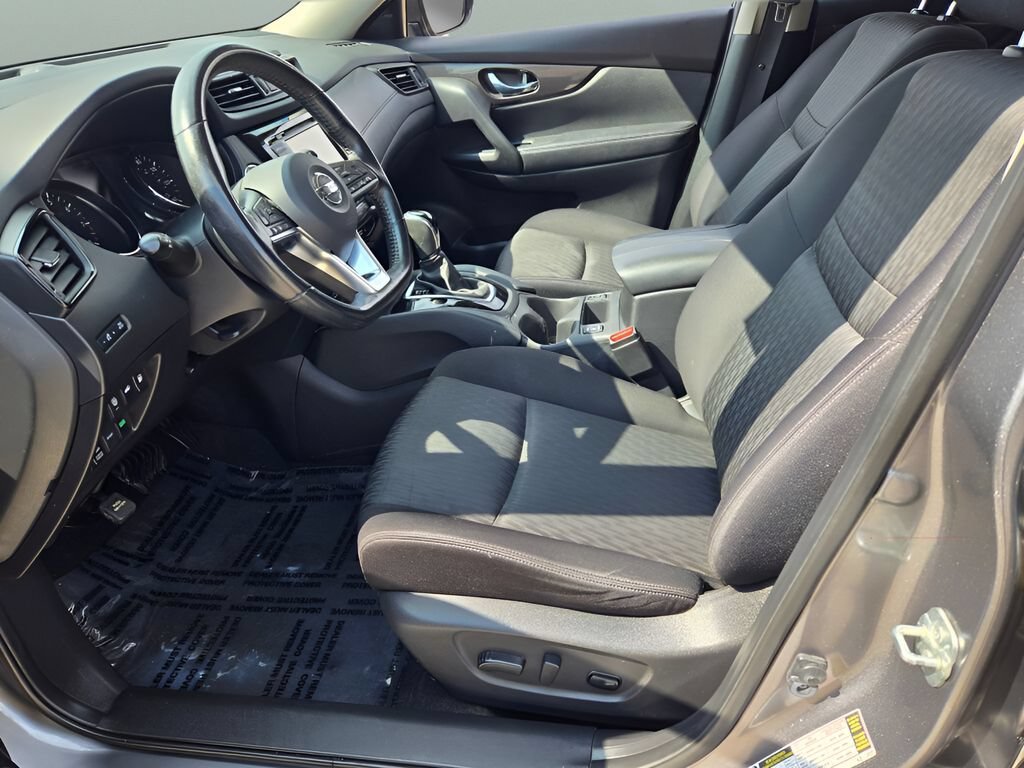 Used 2019 Gray Nissan SV image 14