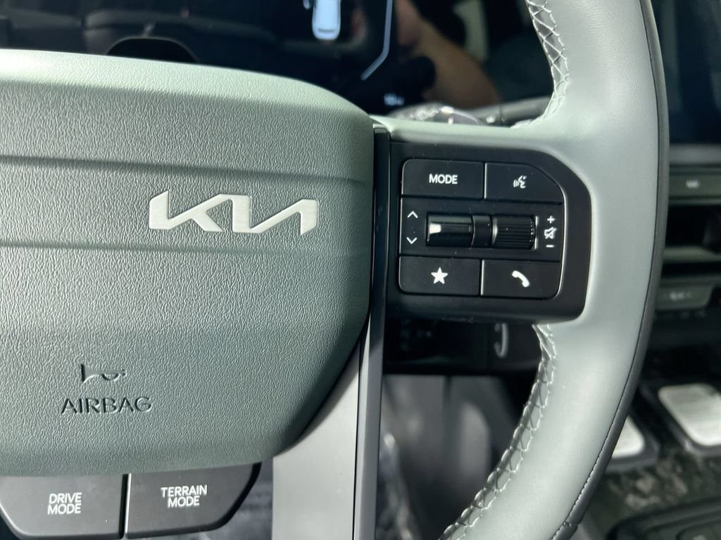 New 2027 Glacial White Pearl Kia X-Pro SX Prestige image 17