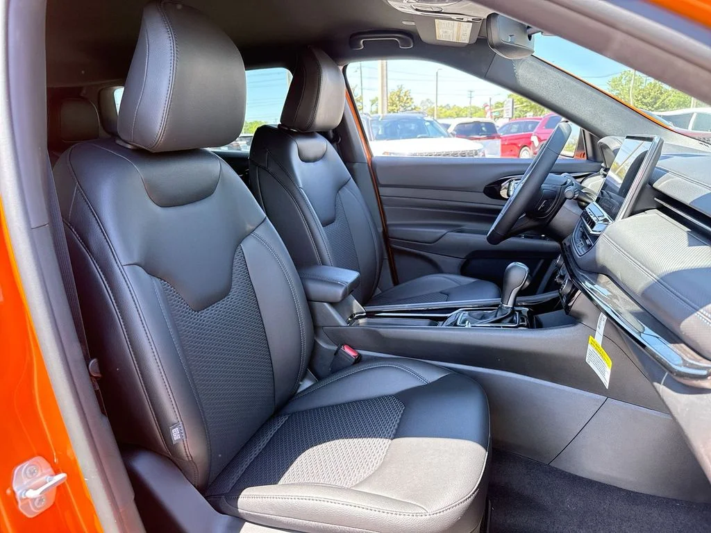 New 2026 Joose Exterior Paint Jeep Latitude image 24