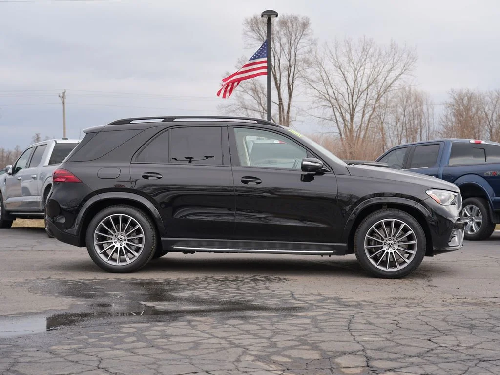 Used 2024  Mercedes-Benz GLE 450 image 2