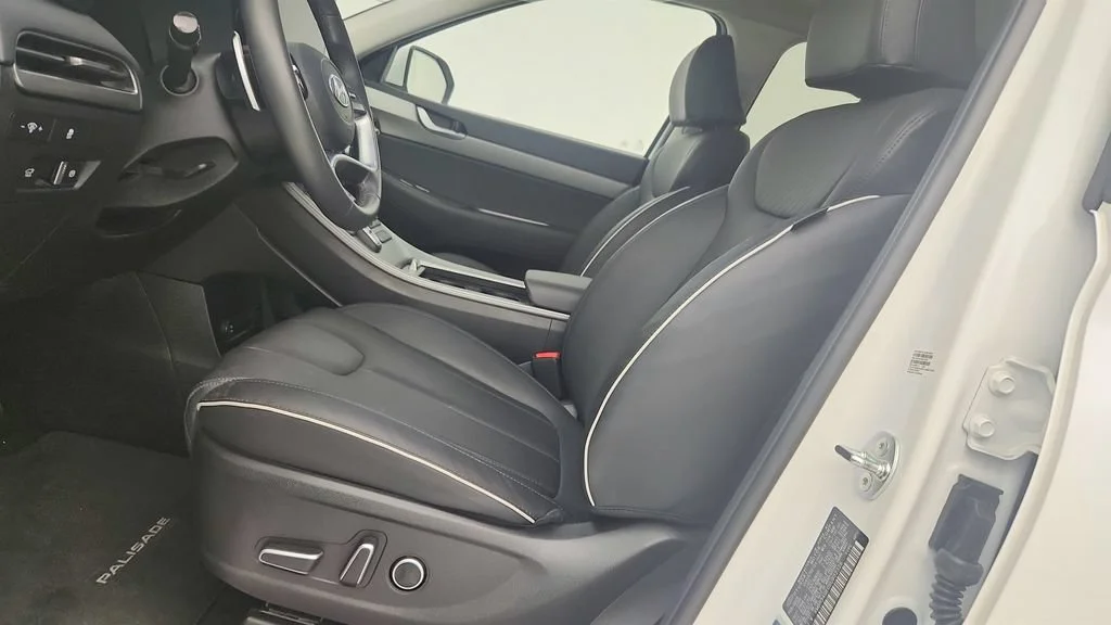 Used 2025 White Hyundai XRT image 14