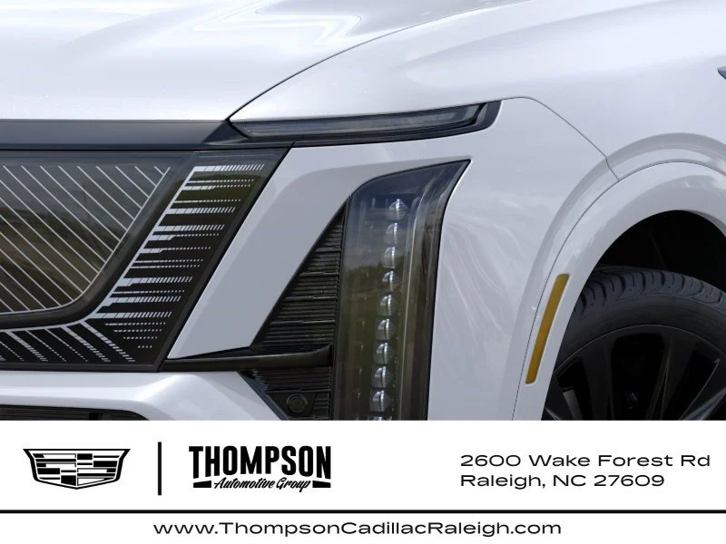 New 2027 Vibrant White Tricoat Cadillac Platinum image 10
