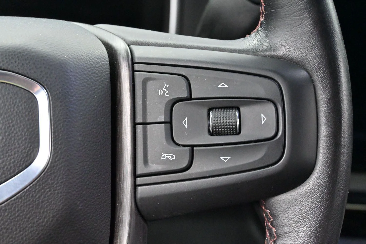Used 2024 Titanium Rush Metallic GMC AT4X image 19