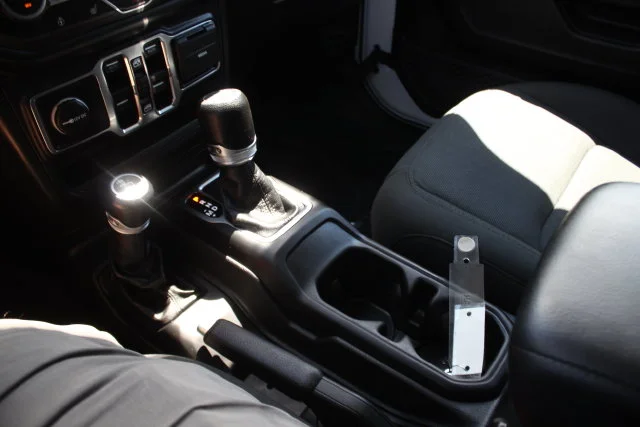 Used 2019 White Jeep Unlimited Sport S image 9