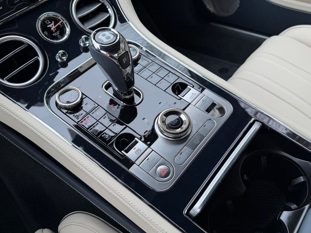 2026 Bentley Continental GTC - Photo 32