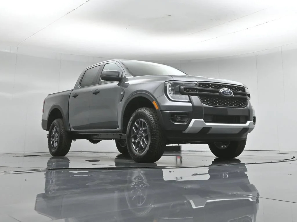 New 2026 Carbonized Gray Metallic Ford XLT image 43