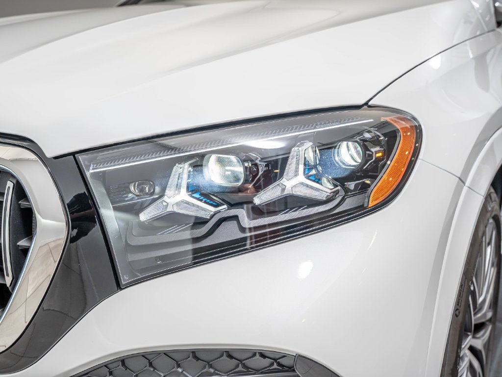 New 2027 MANUFAKTUR Moonlight White Metallic Mercedes-Benz AMG® GLE 53e 4MATIC+ Coupe image 15