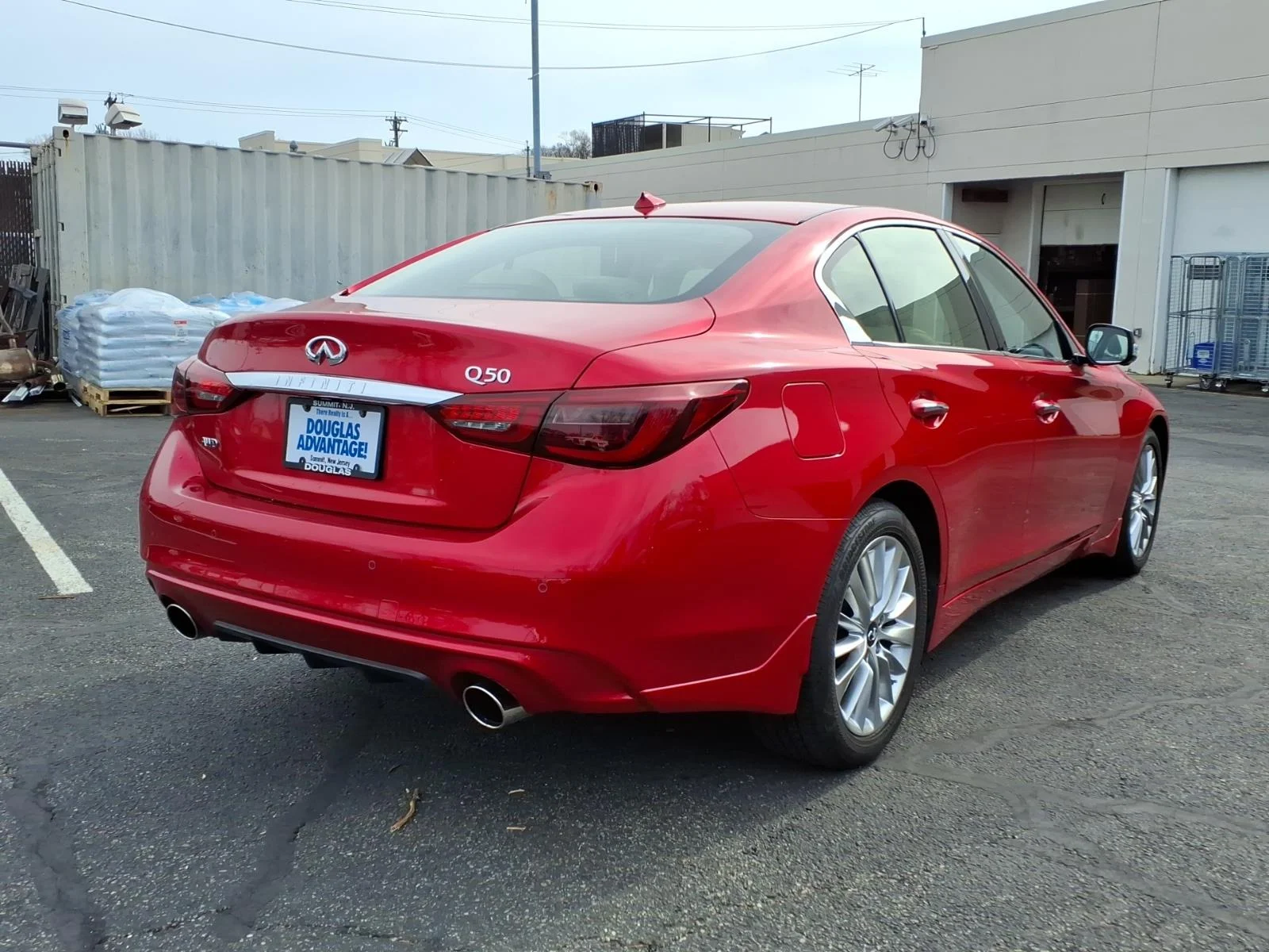 Certified Used 2023 Red INFINITI LUXE image 6