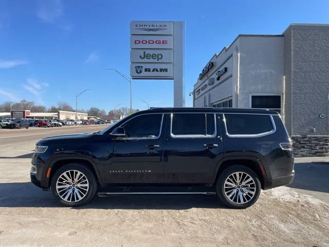 2025 Jeep Grand Wagoneer Base