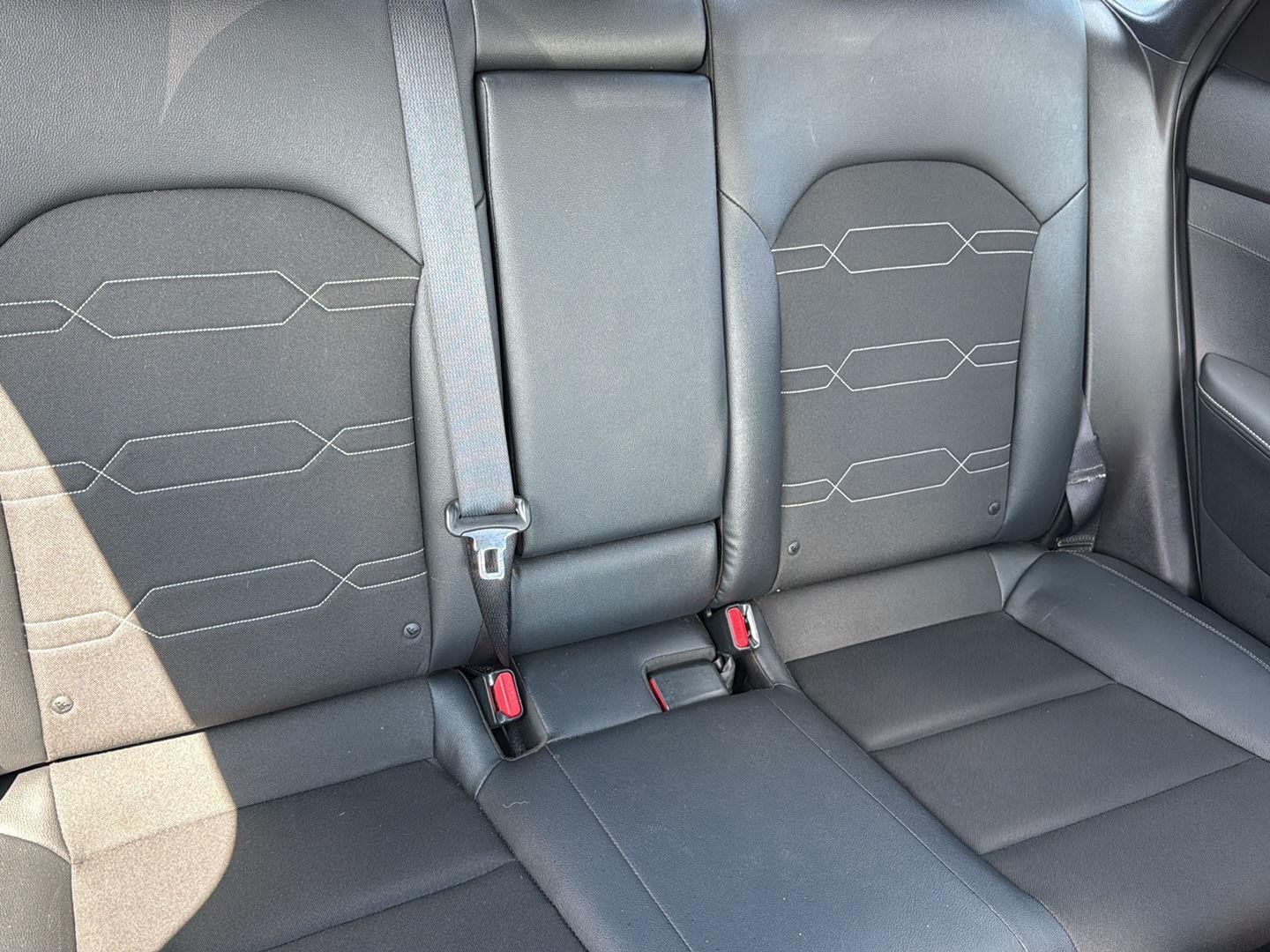 Used 2024 Snow White Pearl Kia GT-Line image 28