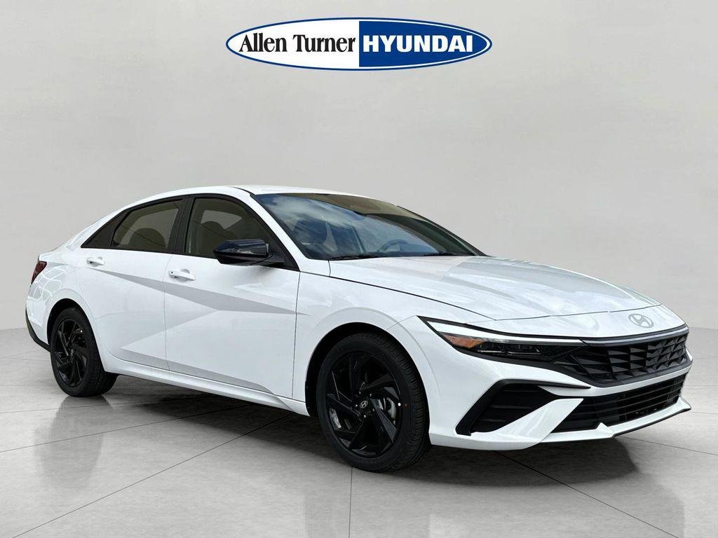 New 2026 Serenity White Hyundai SEL Sport image 2