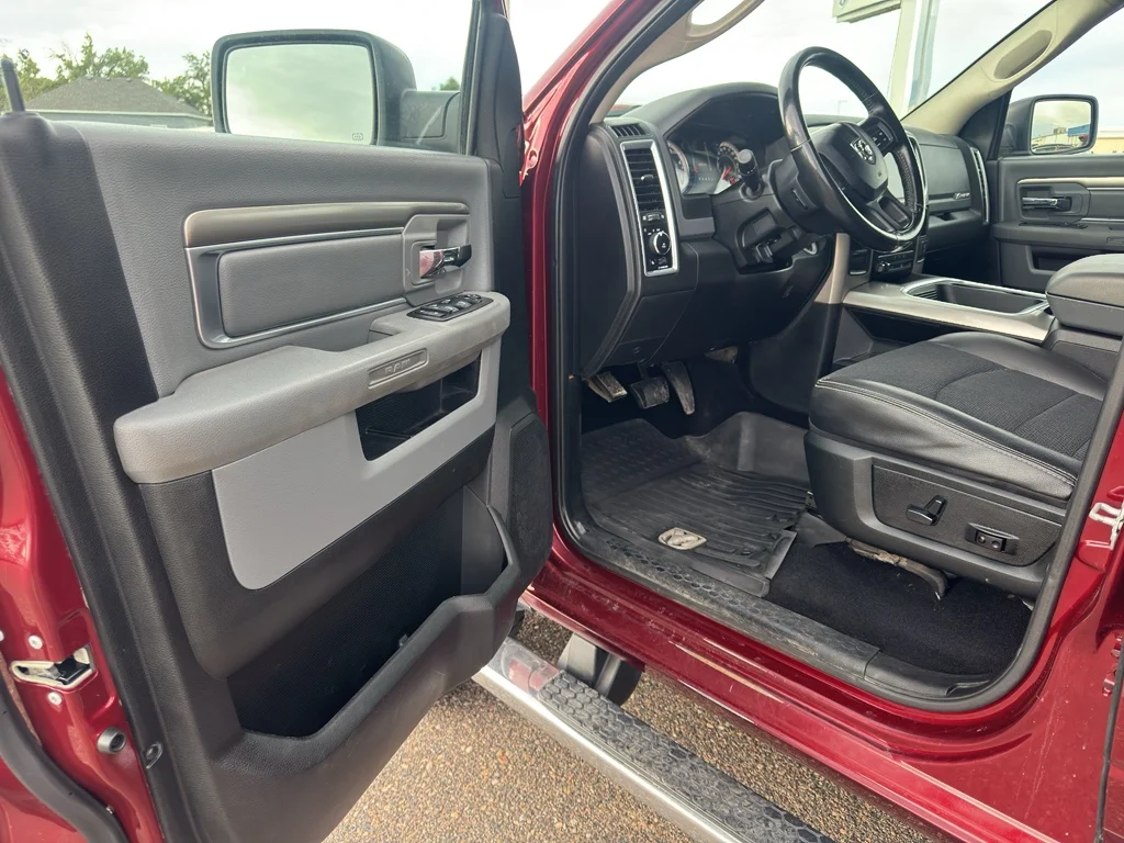 Used 2018 Delmonico Red Pearlcoat Ram Big Horn image 10