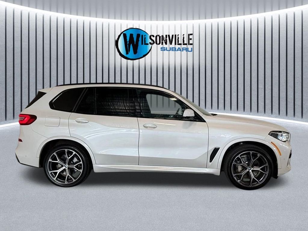 Used 2022 White BMW xDrive40i image 14