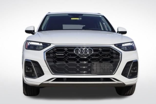 Used 2023 Glacier White Metallic Audi 45 S line Premium image 4