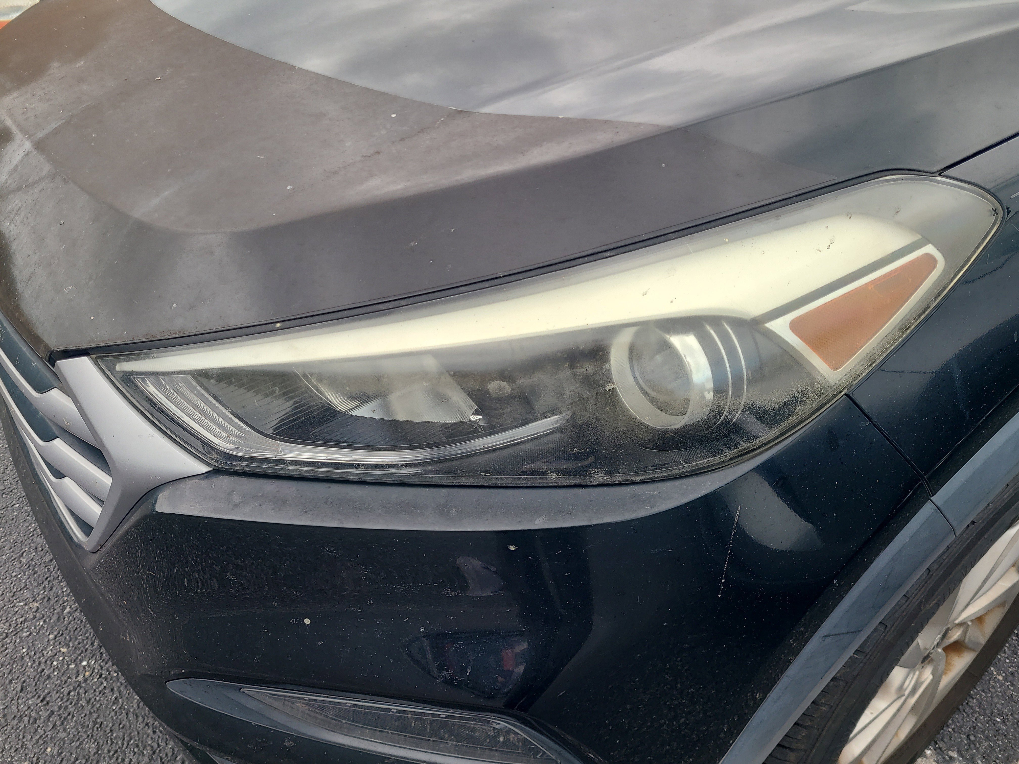 Used 2017 Black Noir Pearl Hyundai SE image 9