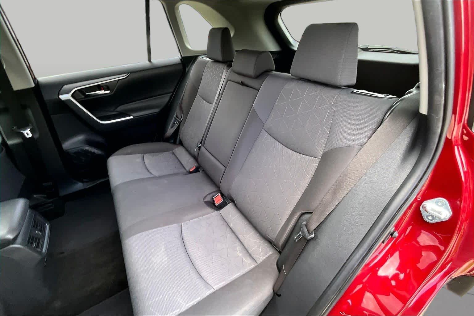 Used 2019 Ruby Flare Pearl Toyota XLE image 19