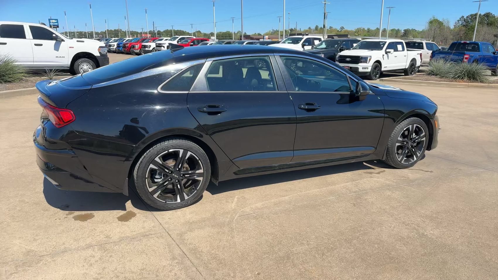 Used 2022 Ebony Black Kia GT-Line image 9