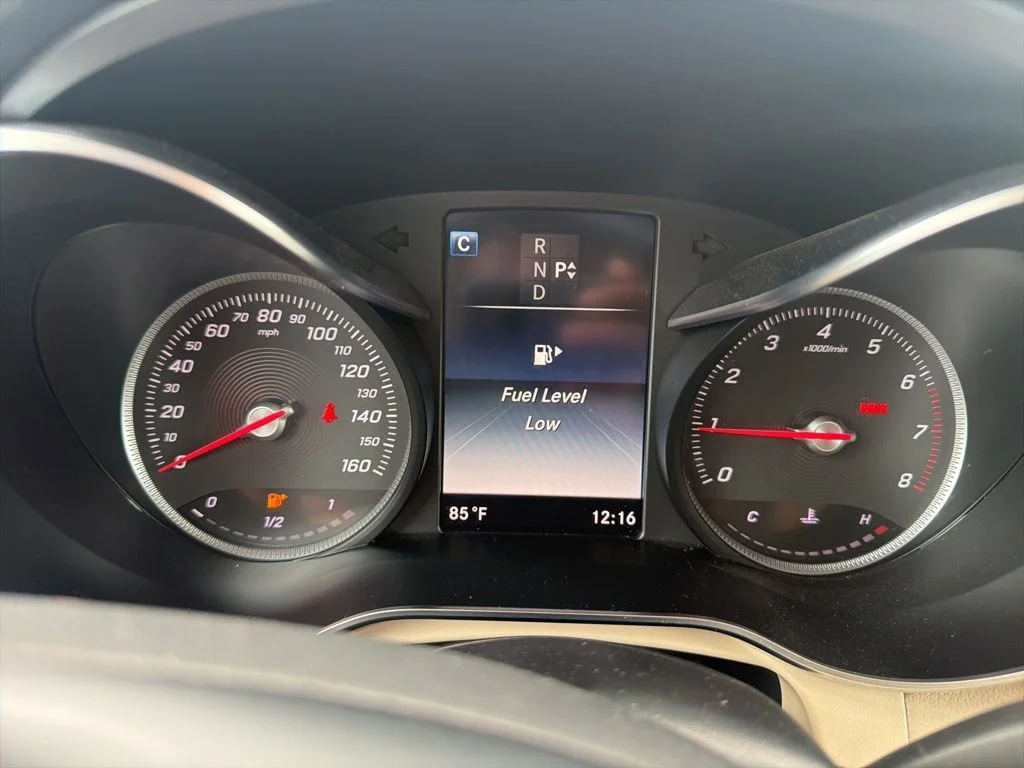 Used 2019 White Mercedes-Benz GLC 300 image 9