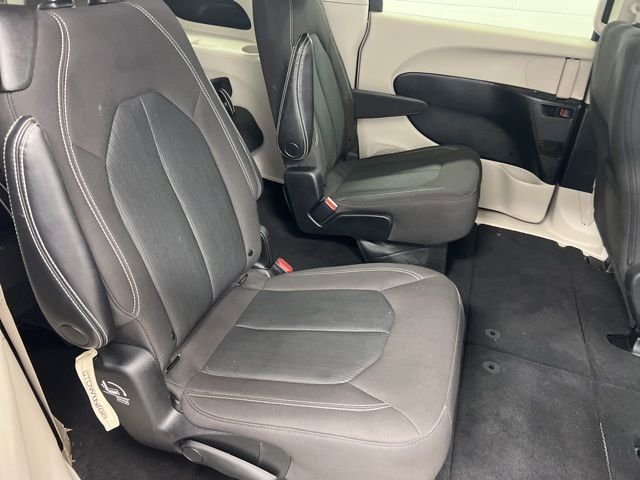 Used 2023 Black Chrysler LX image 23