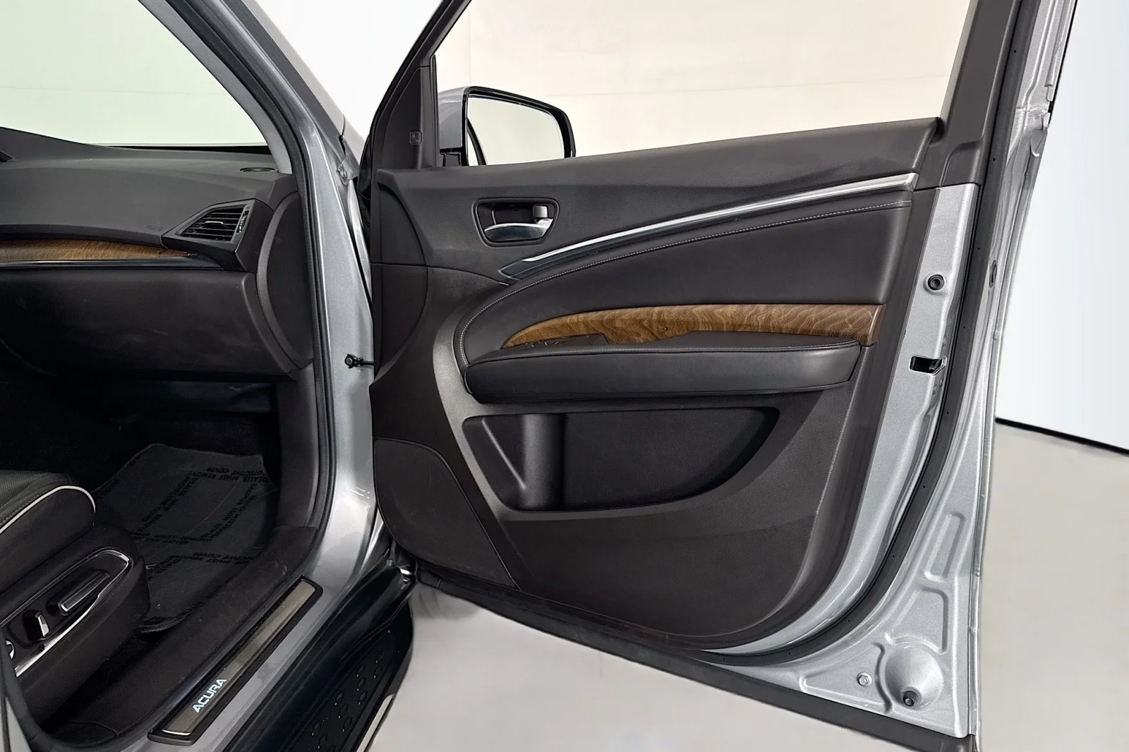Used 2020 SILVER Acura w/Advance Pkg image 23