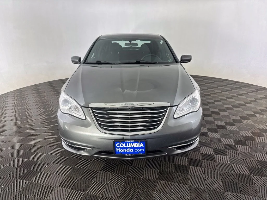 Used 2012 Gray Chrysler Touring image 2