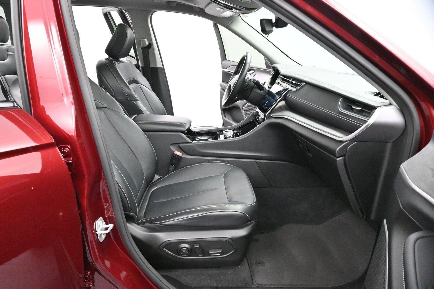Used 2022 Red Jeep Limited image 33