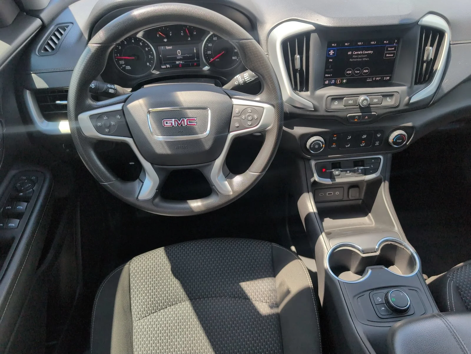 Used 2024 Sterling Metallic GMC SLE image 29