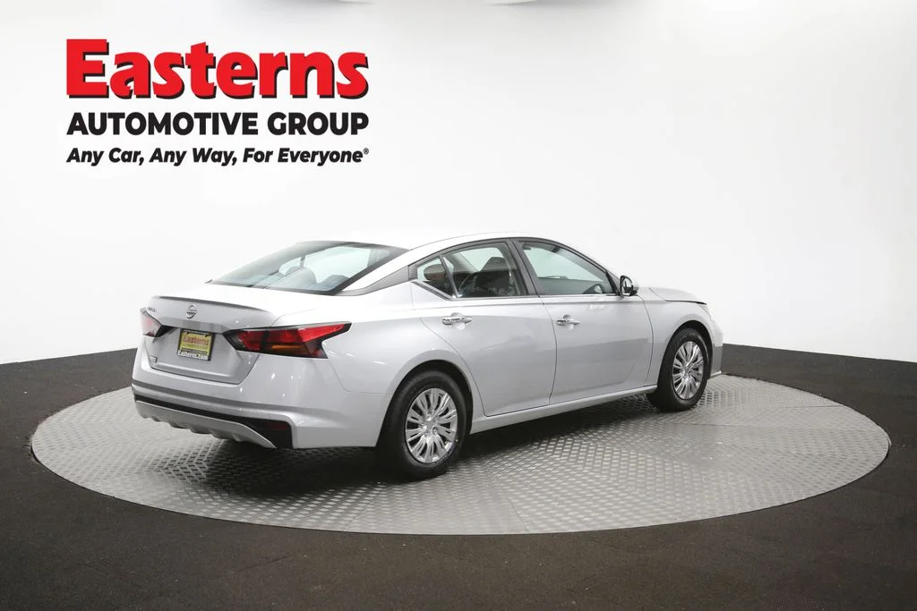 Used 2023 Silver Nissan 2.5 S image 39