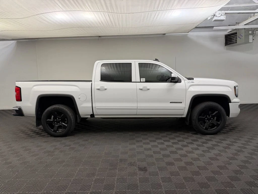 Used 2018 Summit White GMC SLE image 8
