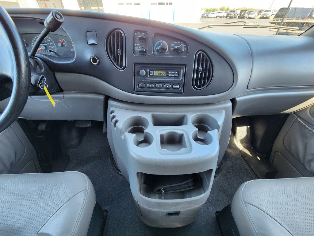 Used 2001  Ford  image 25