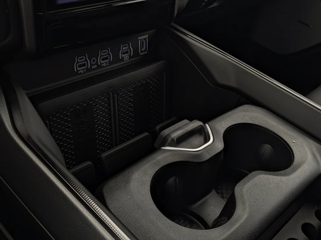 New 2026 White RAM Sport - - Night Edition - Sport Lvl 1 Grp - 5.7L HEMI V8 eTorque - Pano Sunroof & More! image 28