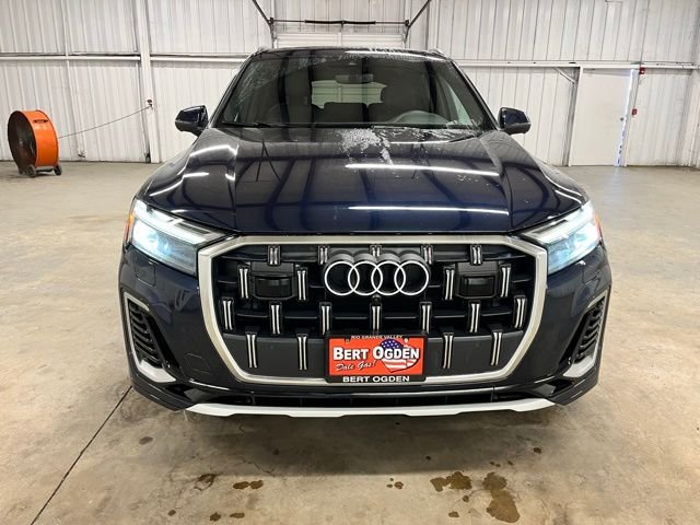 Used 2025  Audi 55 Premium Plus image 3