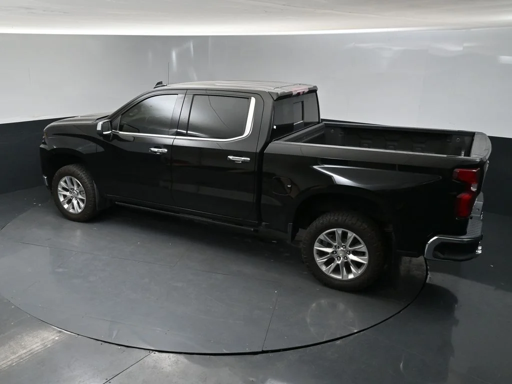 Used 2021 Black Chevrolet LTZ image 16