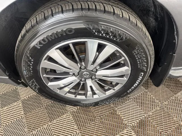 Used 2017 Gray Nissan SL image 28