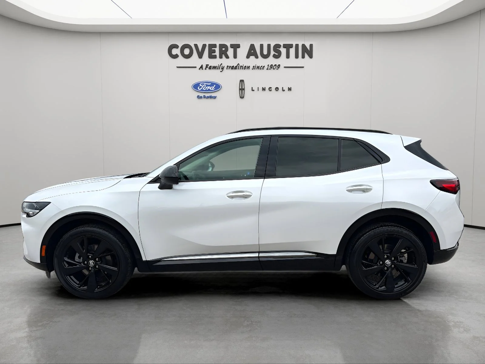Used 2023 White Buick Preferred image 2
