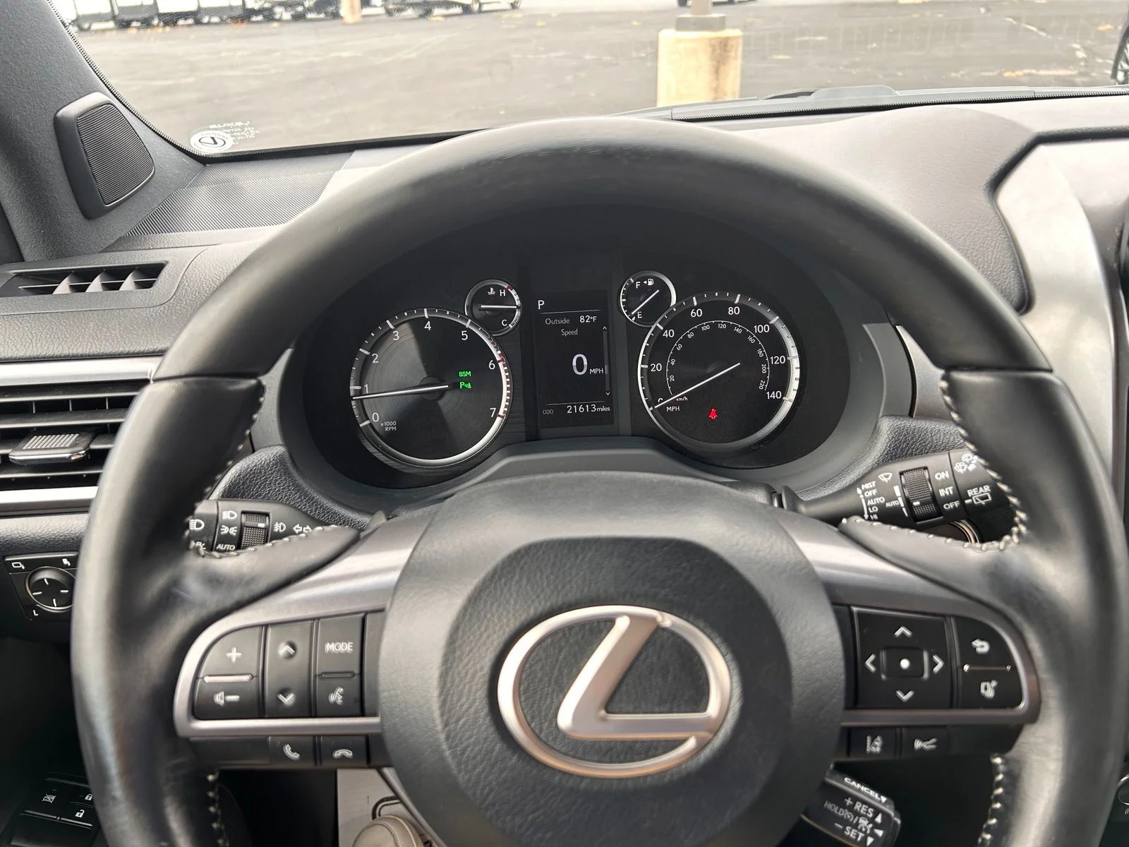 Used 2023 Black Lexus 460 image 11
