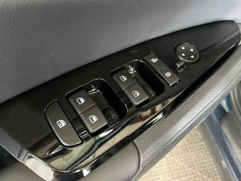 Used 2024 Blue Kia X-Line image 5
