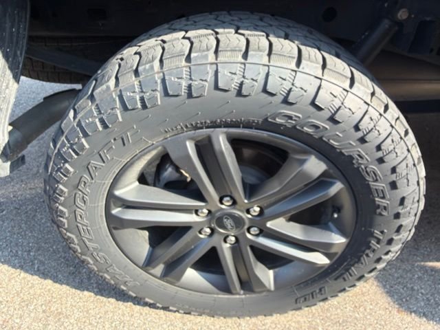 Used 2023 Gray Metallic Ford XLT image 13