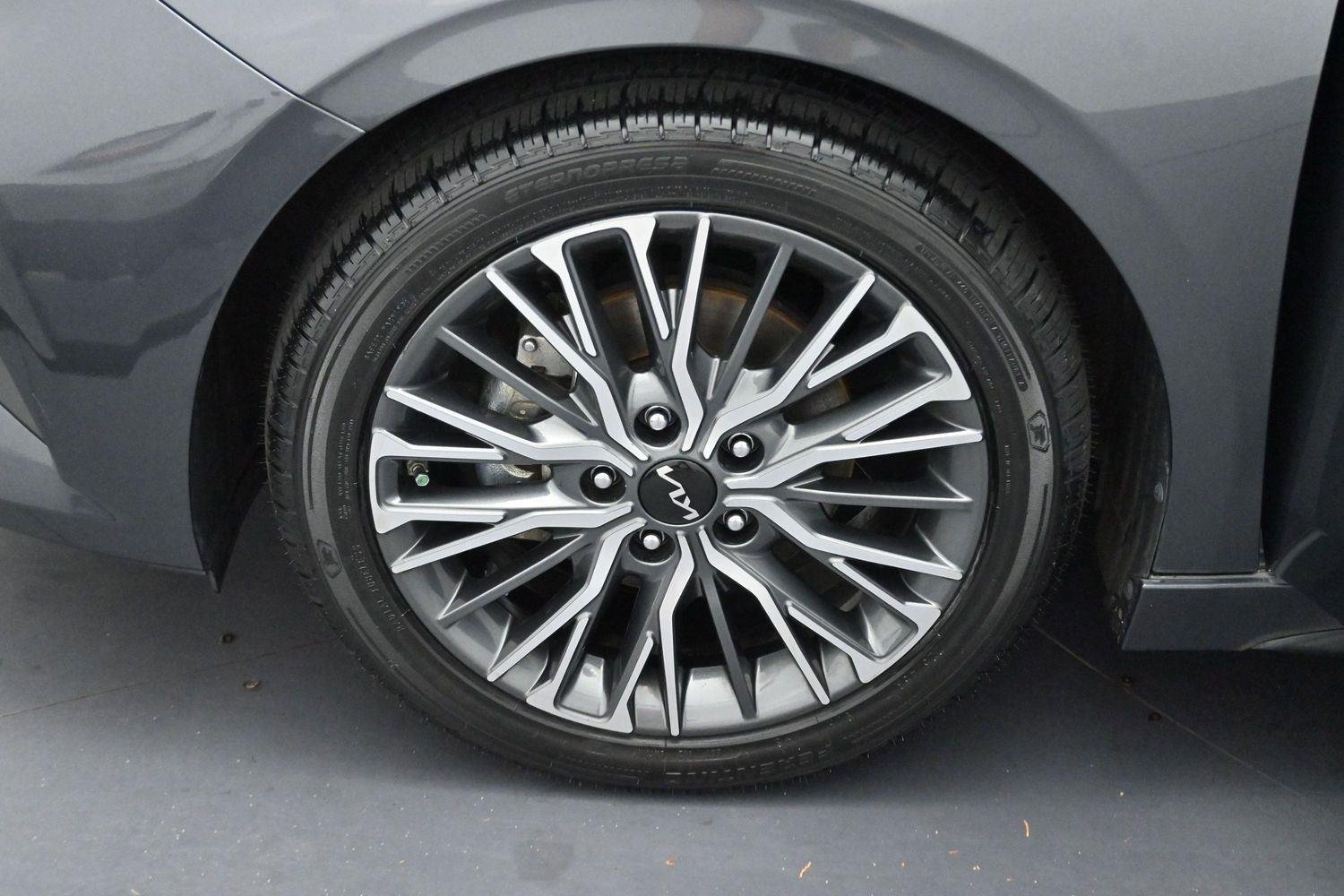 Used 2022 Gravity Gray Kia GT-Line image 33