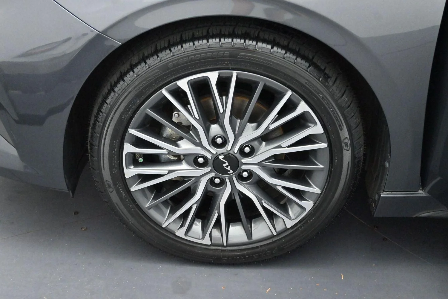 Used 2022 Gravity Gray Kia GT-Line image 33