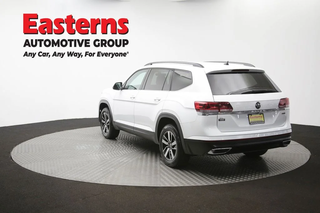 Used 2022 White Volkswagen 2.0T SE image 65