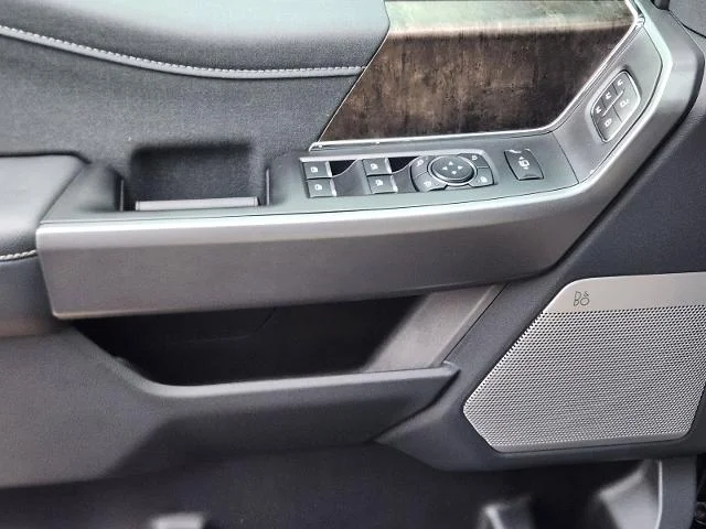 New 2026 Agate Black Metallic Ford F-250® Lariat® image 40