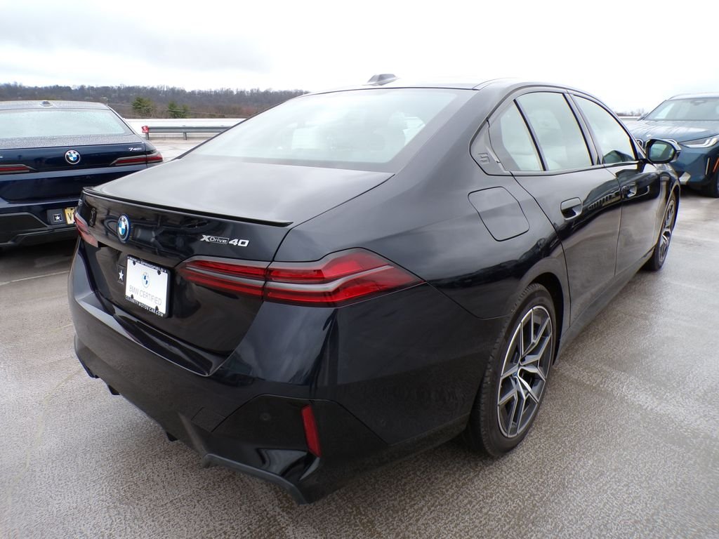 Certified Used 2025 Carbon Black Metallic BMW xDrive40 image 6