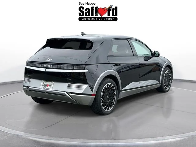 Used 2023 Black Hyundai Limited image 9